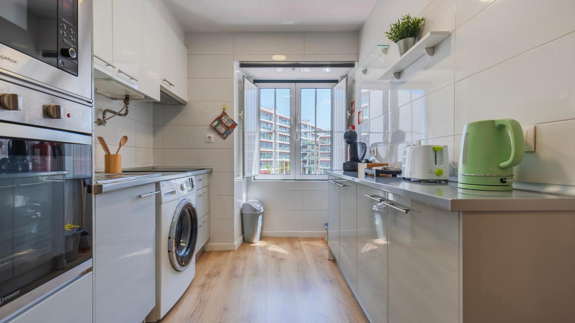 Lisboa Bridge Spot Apartment Luaran gambar
