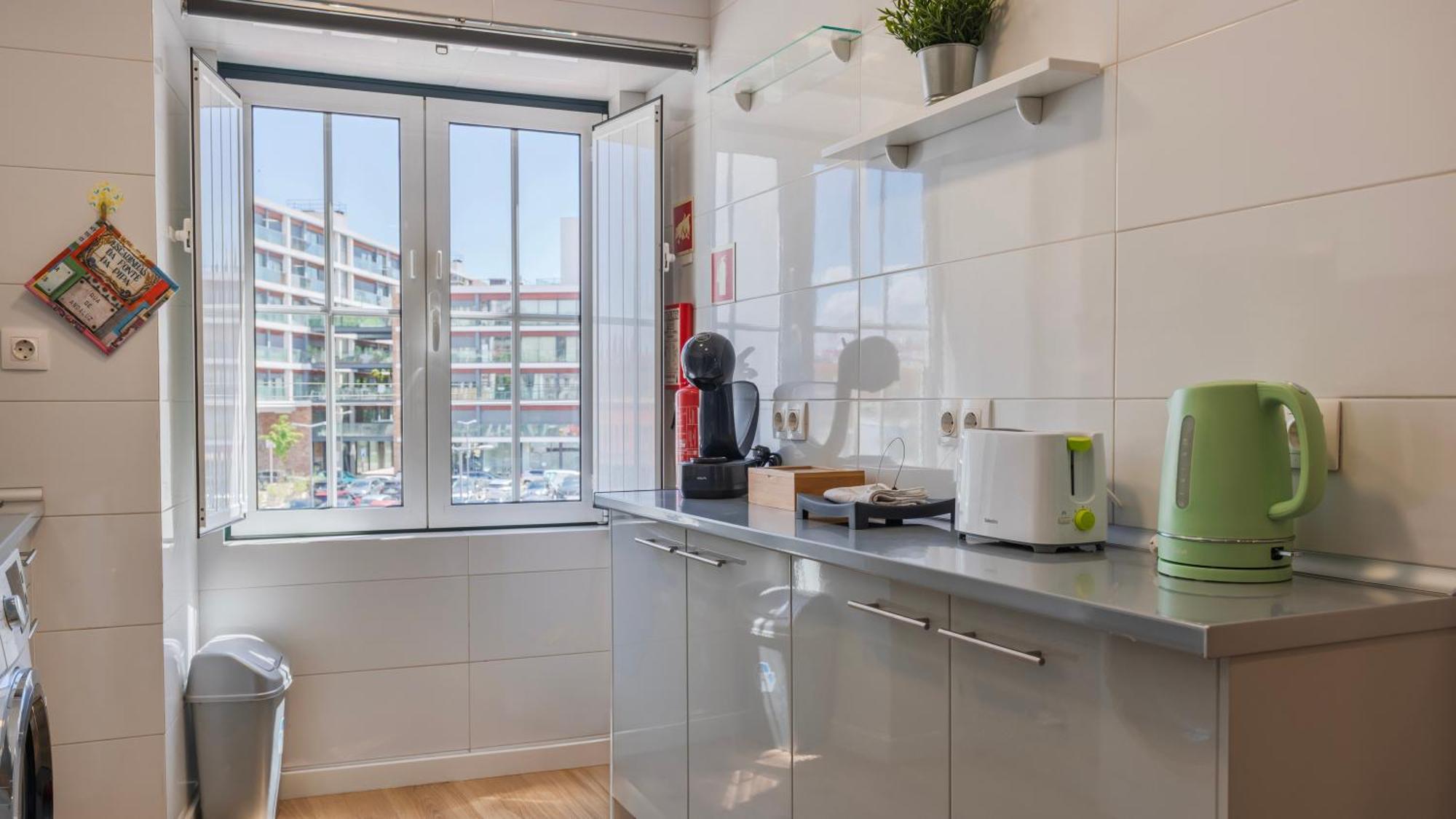 Lisboa Bridge Spot Apartment Luaran gambar